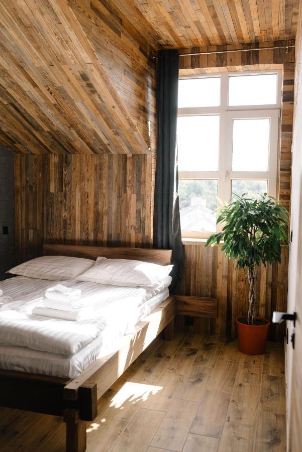 Hotel Dynasty Kamianets-Podilsky Extérieur photo