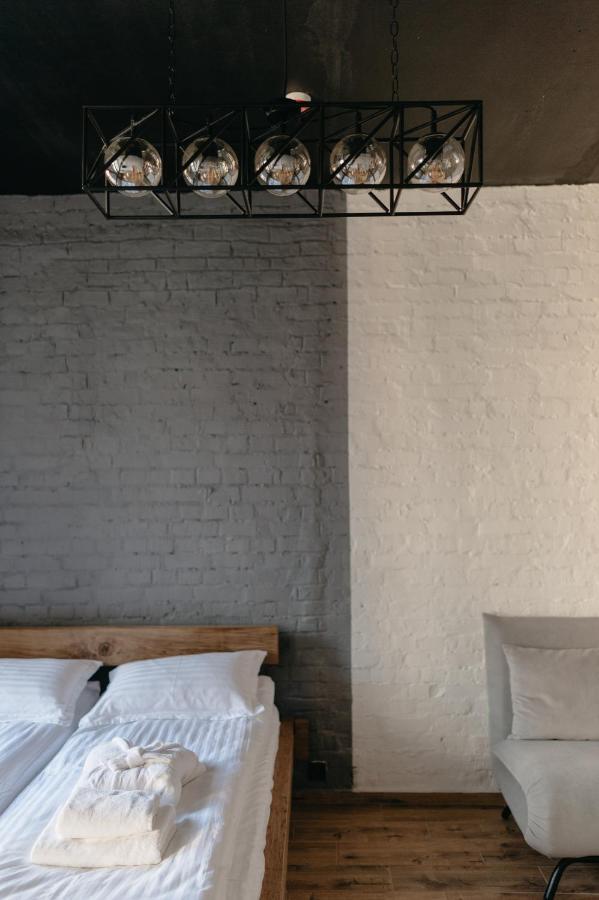 Hotel Dynasty Kamianets-Podilsky Extérieur photo