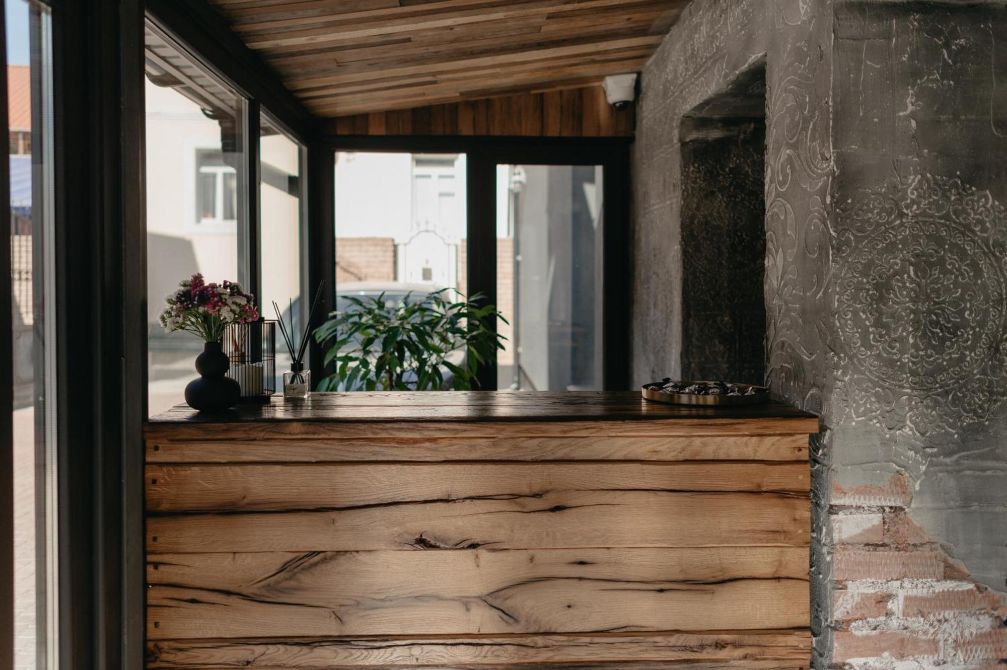 Hotel Dynasty Kamianets-Podilsky Extérieur photo