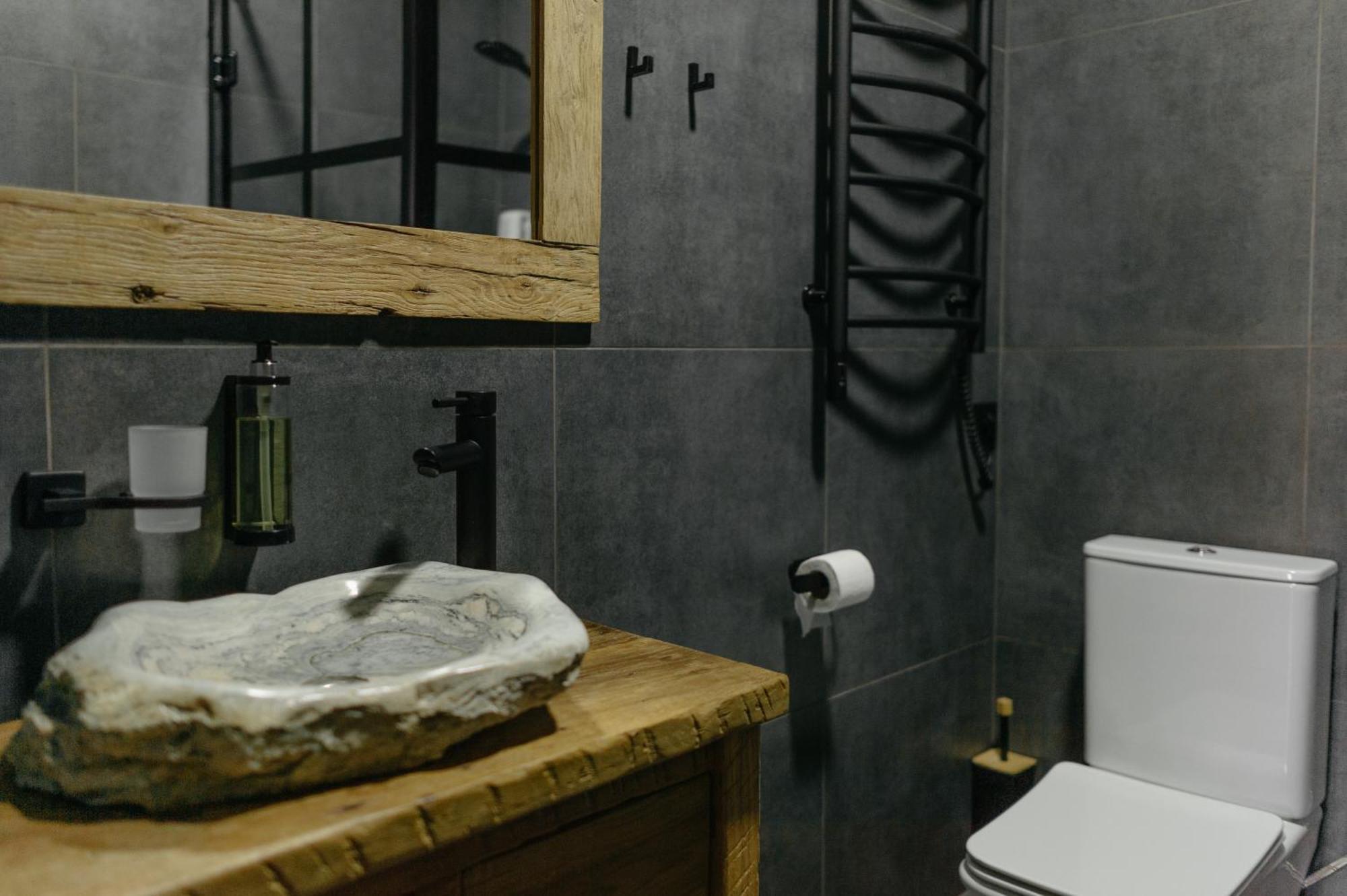 Hotel Dynasty Kamianets-Podilsky Extérieur photo